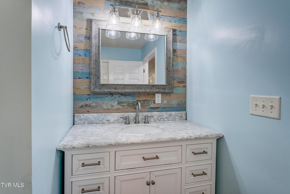 Photo #27: 312 Stockyard Road