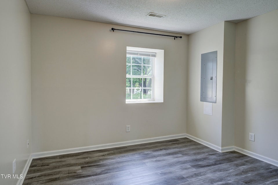 Photo #33: 312 Stockyard Road