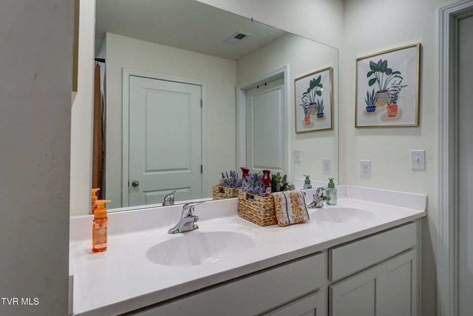 Photo #24: 567 Cox Hollow Road