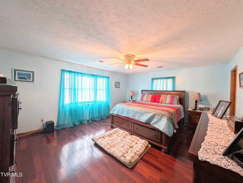 Photo #30: 1606 Valley View Drive