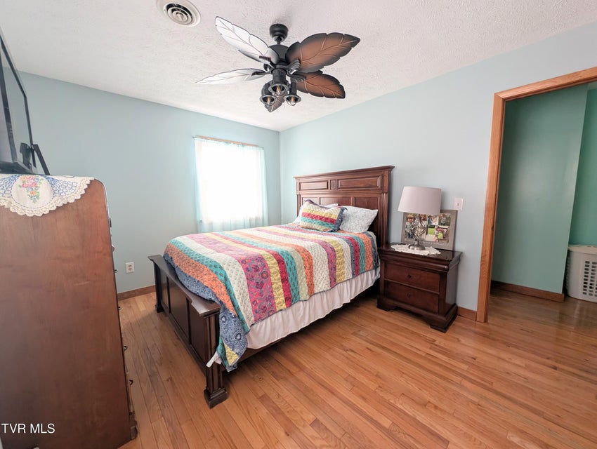 Photo #34: 1606 Valley View Drive