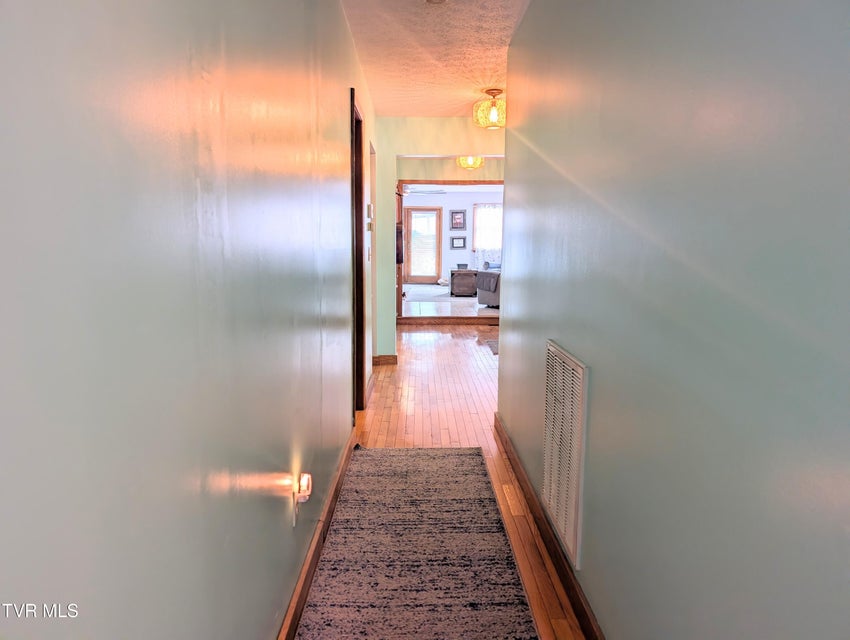 Photo #39: 1606 Valley View Drive