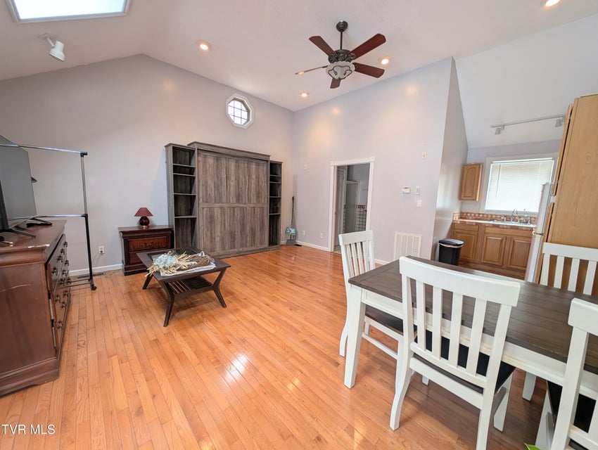 Photo #42: 1606 Valley View Drive