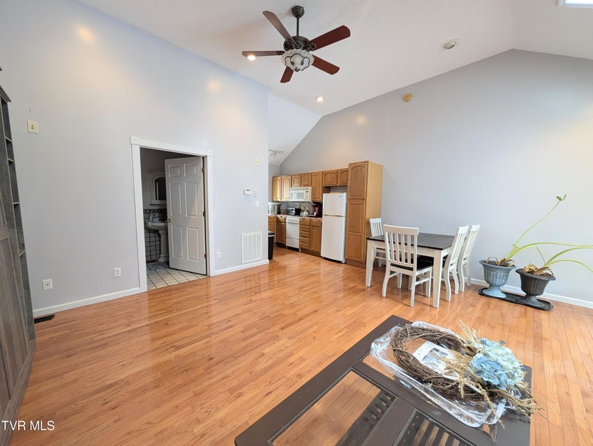 Photo #44: 1606 Valley View Drive