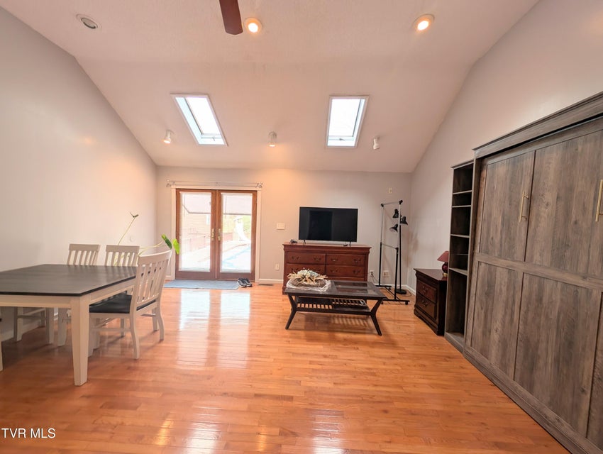 Photo #48: 1606 Valley View Drive