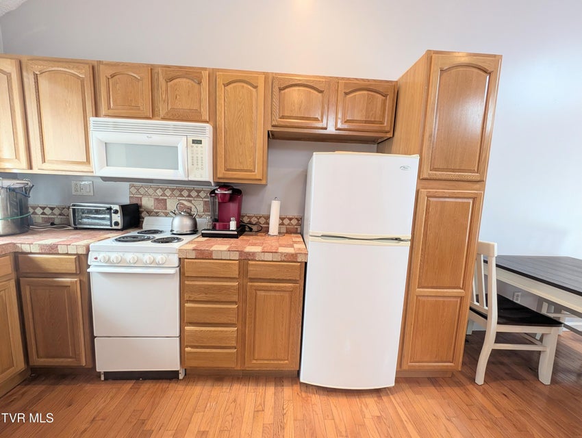 Photo #45: 1606 Valley View Drive