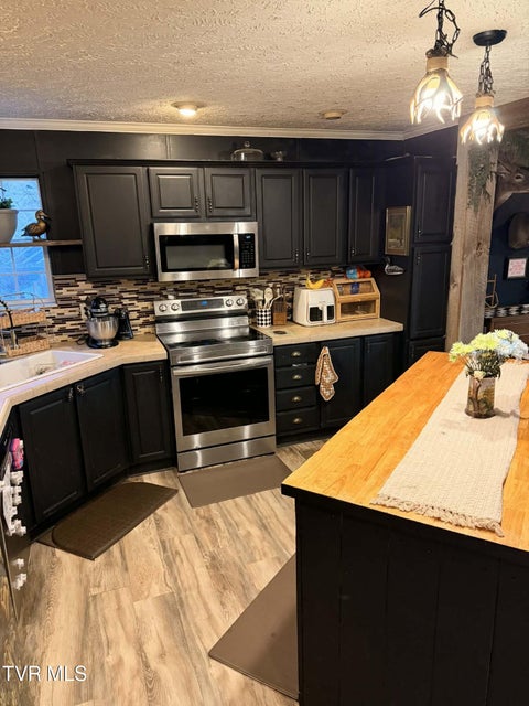 Photo #13: 605 Charles Street