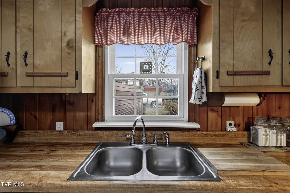 Photo #9: 200 Keith Road