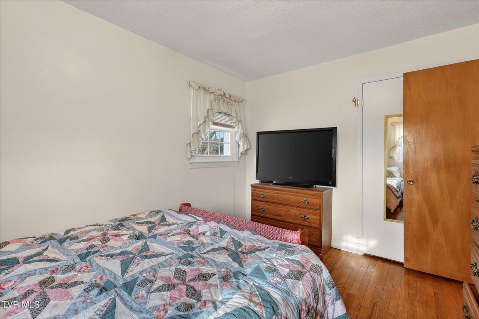 Photo #17: 200 Keith Road