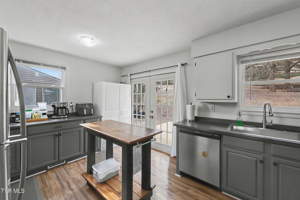 Photo #10: 823 Campbell Circle