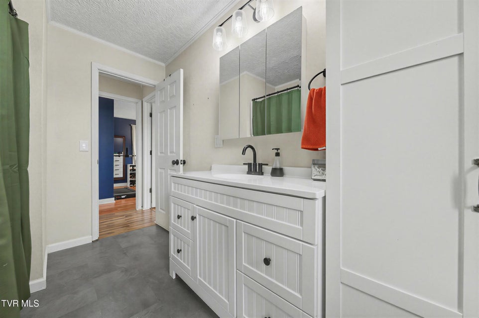 Photo #24: 823 Campbell Circle