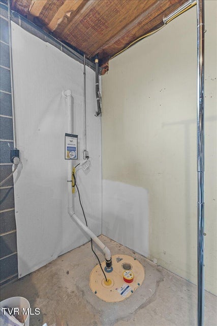 Photo #28: 204 Thompson Street