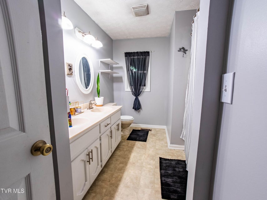 Photo #12: 200 Birdie Drive