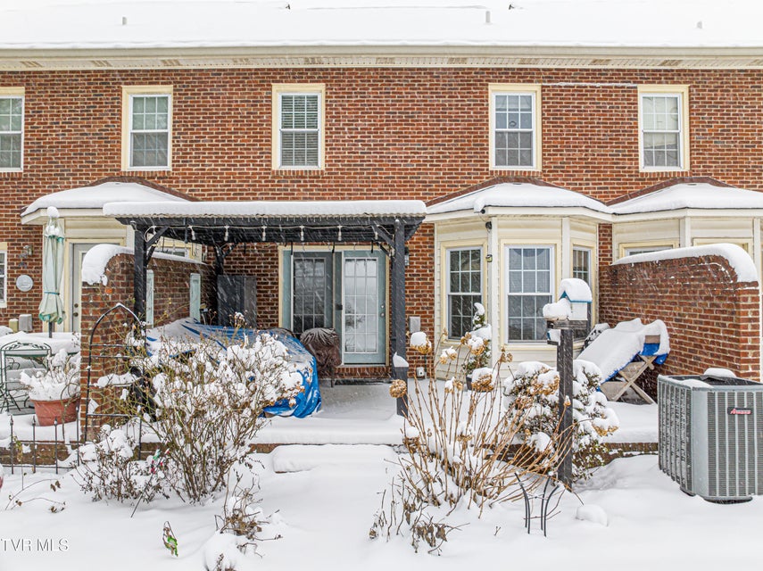 Photo #7: 425 Andover Court