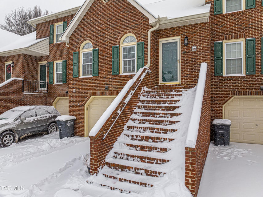 Photo #3: 425 Andover Court