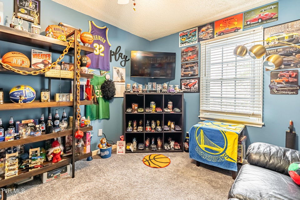 Photo #37: 425 Andover Court