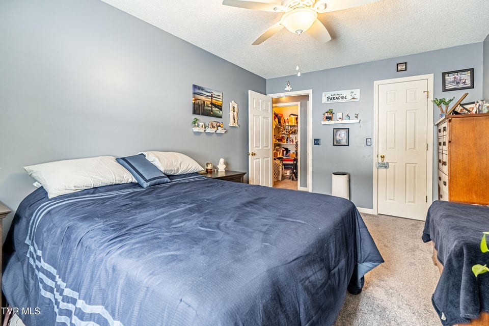 Photo #41: 425 Andover Court