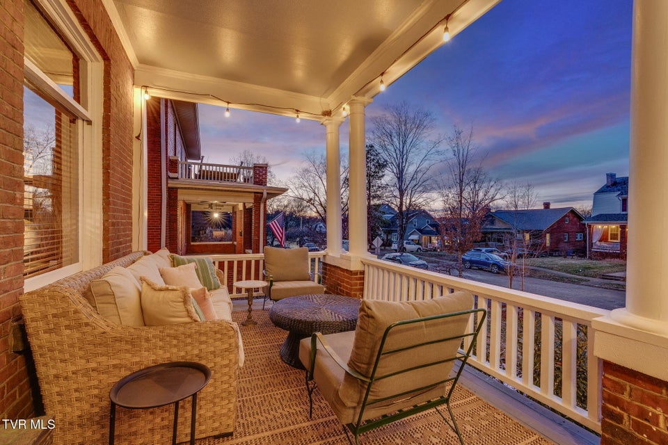 Photo #51: 717 Pine Street