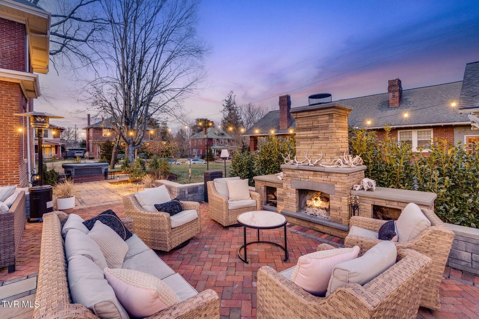 Photo #53: 717 Pine Street