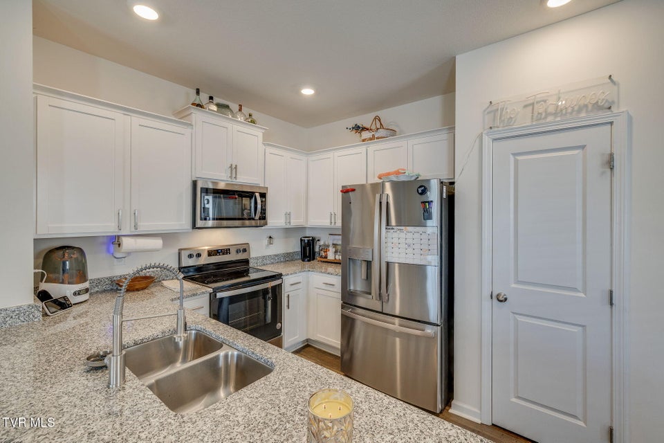 Photo #9: 1067 Hammett Road