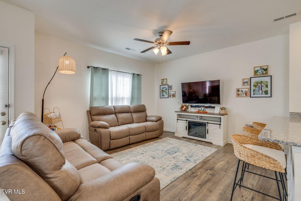 Photo #10: 1067 Hammett Road