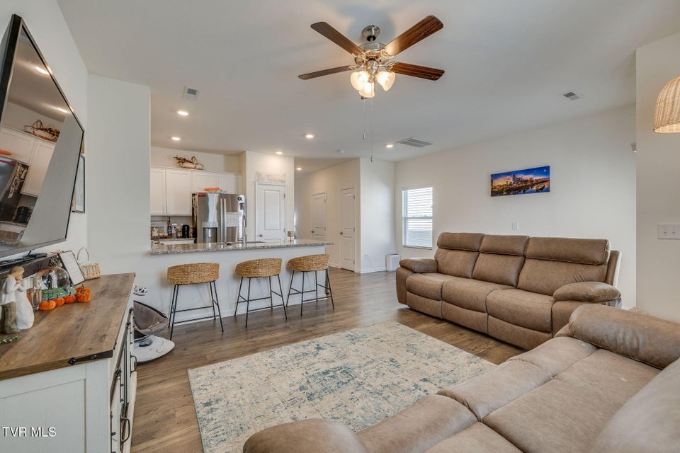 Photo #12: 1067 Hammett Road