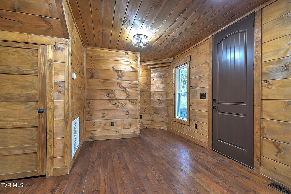 Photo #5: 138 Antique Street