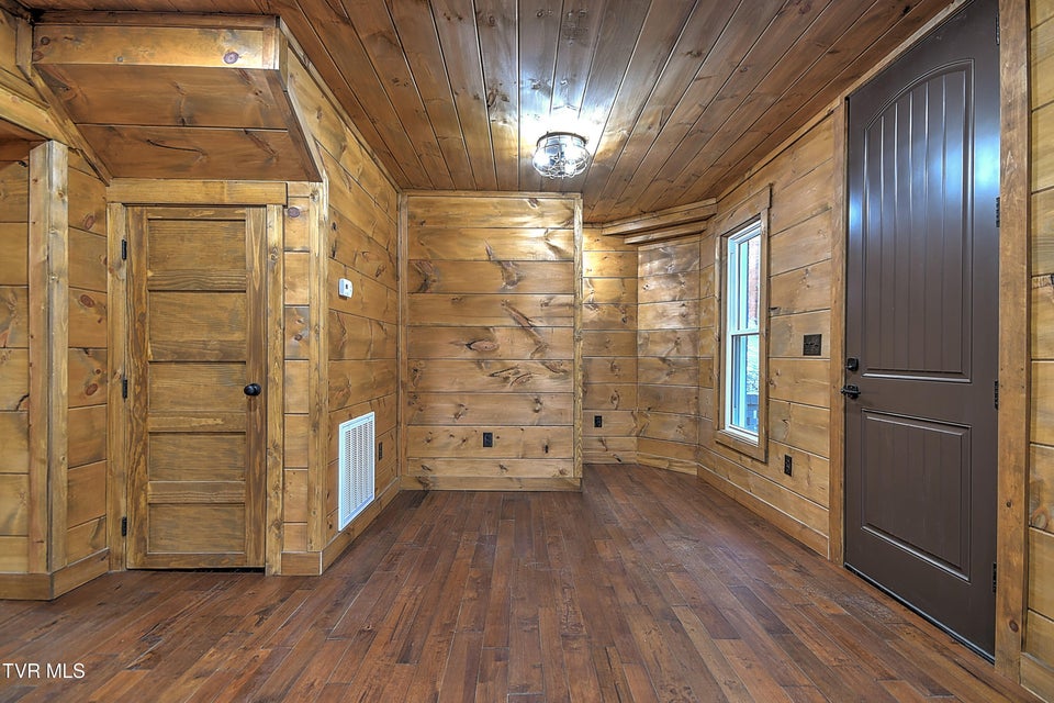 Photo #6: 138 Antique Street