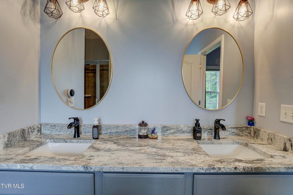 Photo #21: 194 Sunset Meadows Court