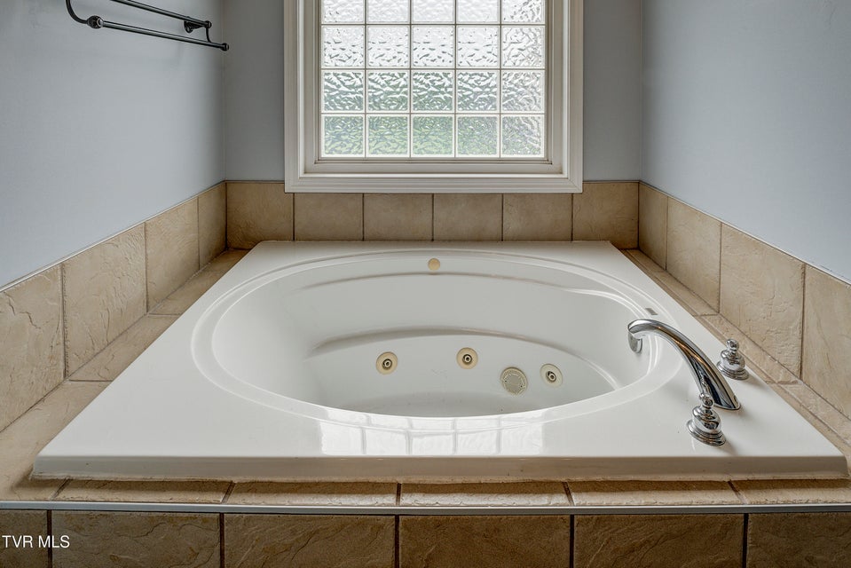 Photo #22: 194 Sunset Meadows Court