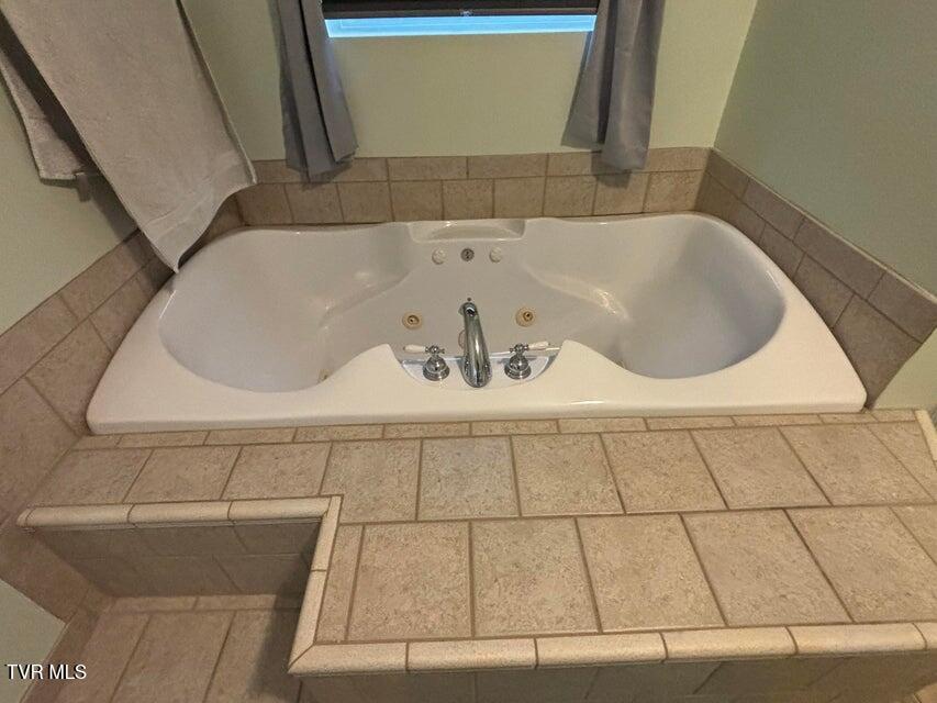 Photo #18: 155 Oak Tree Lane