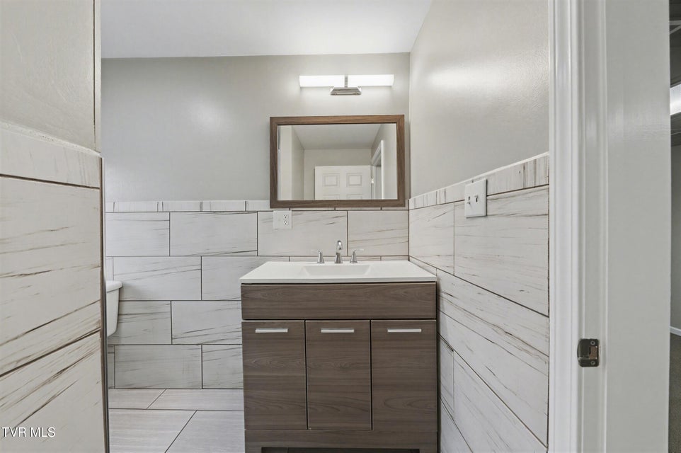 Photo #25: 399 Hillcrest Drive