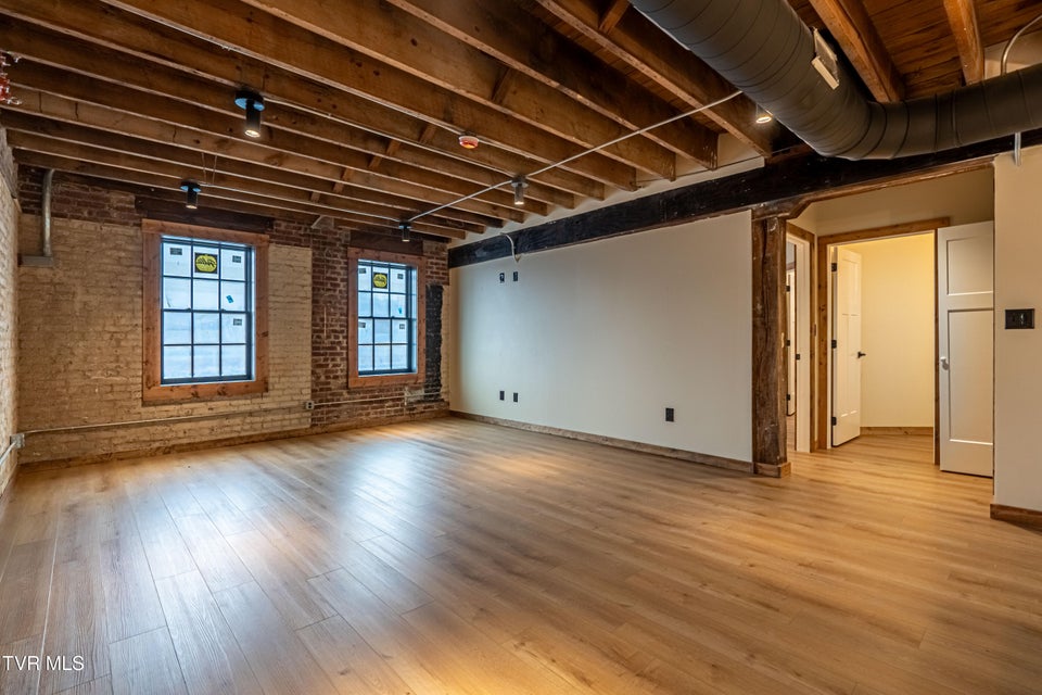 Photo #4: 453 Main Street