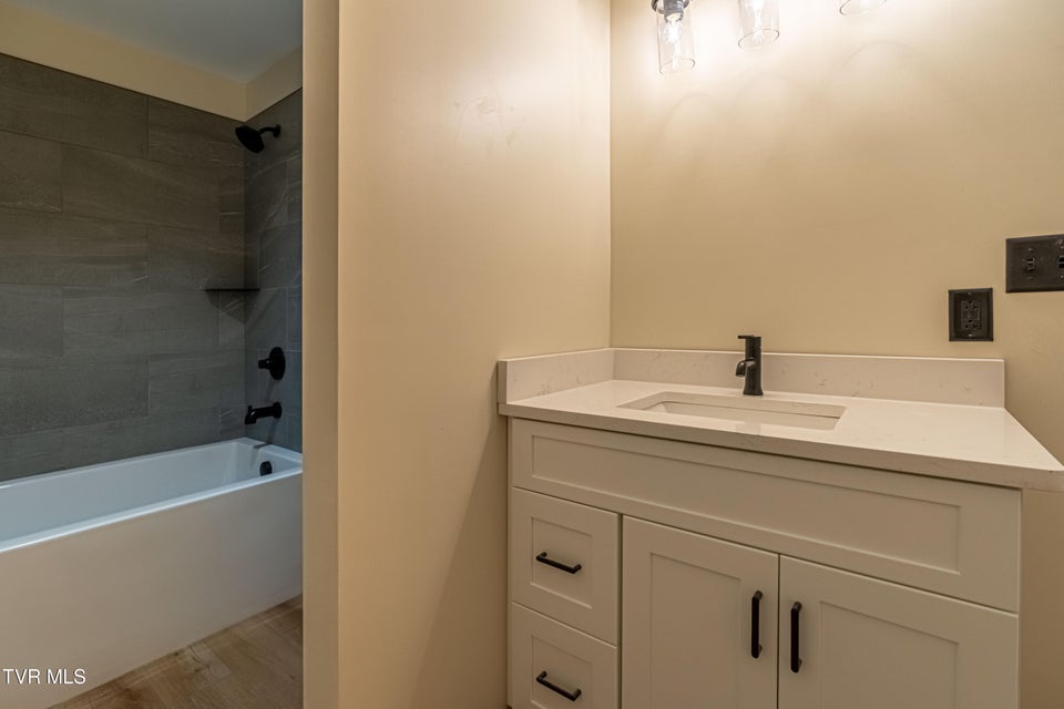 Photo #7: 453 Main Street