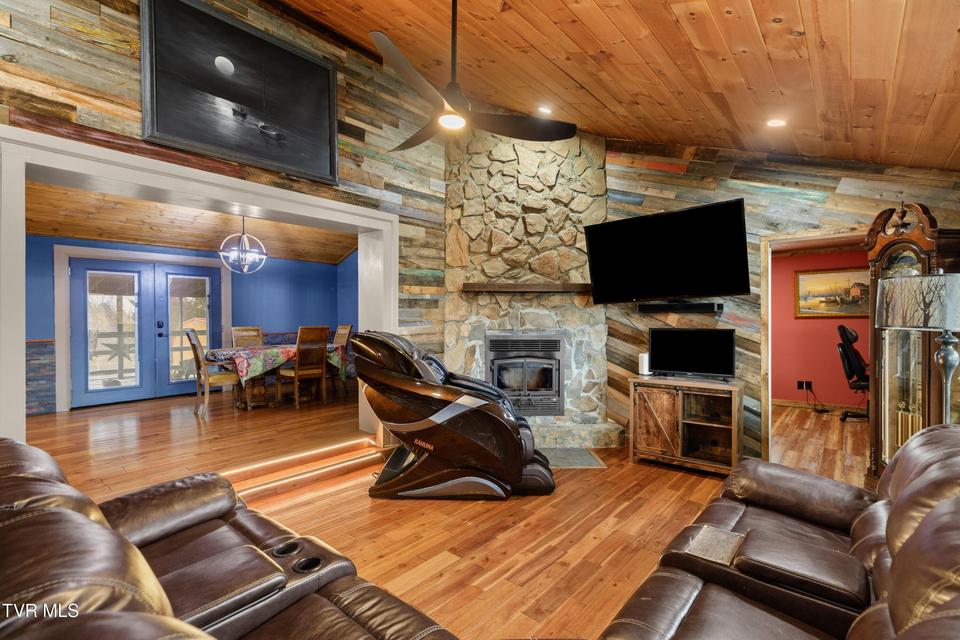 Photo #7: 1690 Goodman Loop