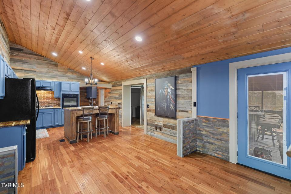 Photo #16: 1690 Goodman Loop