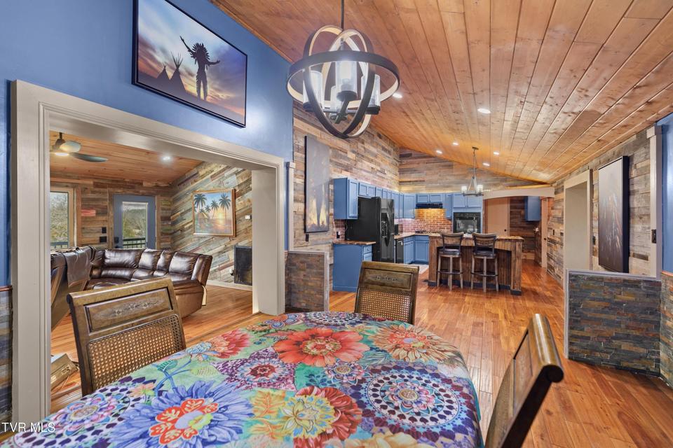 Photo #22: 1690 Goodman Loop