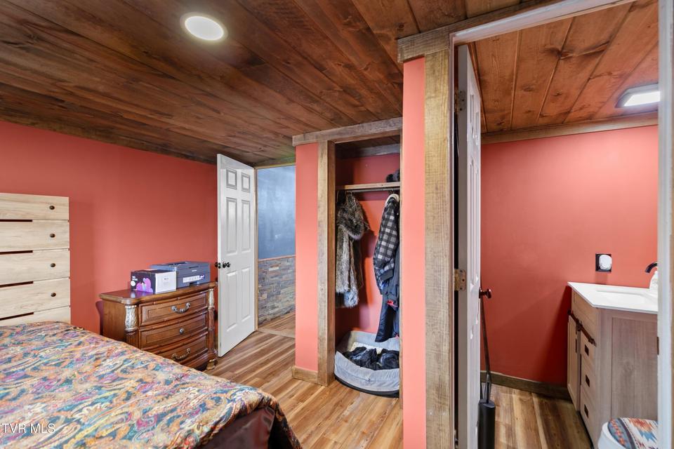 Photo #24: 1690 Goodman Loop