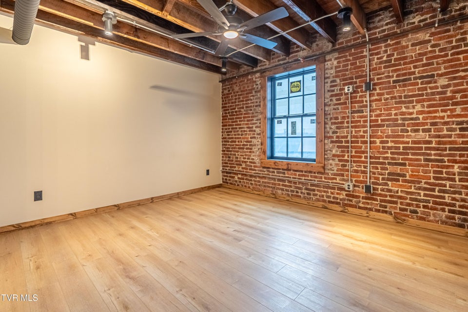 Photo #3: 453 Main Street