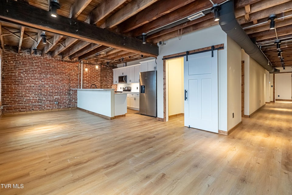 Photo #11: 453 Main Street