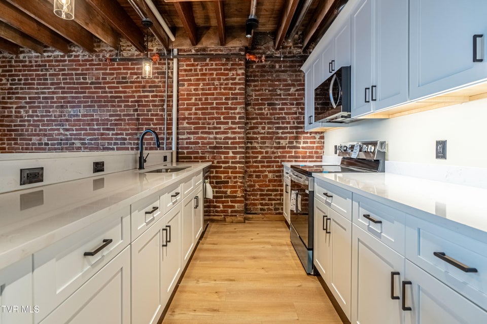 Photo #13: 453 Main Street