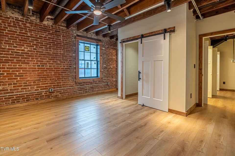 Photo #3: 453 Main Street