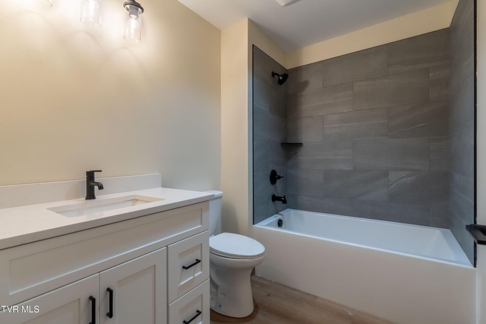 Photo #7: 453 Main Street