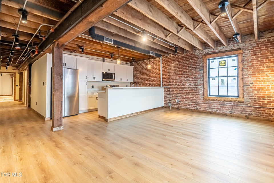 Photo #10: 453 Main Street