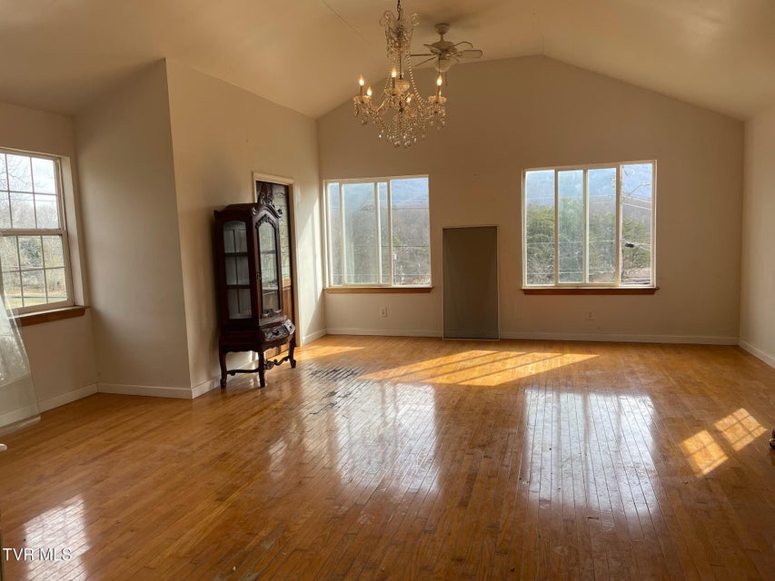 Photo #5: 1500 Southwest Avenue