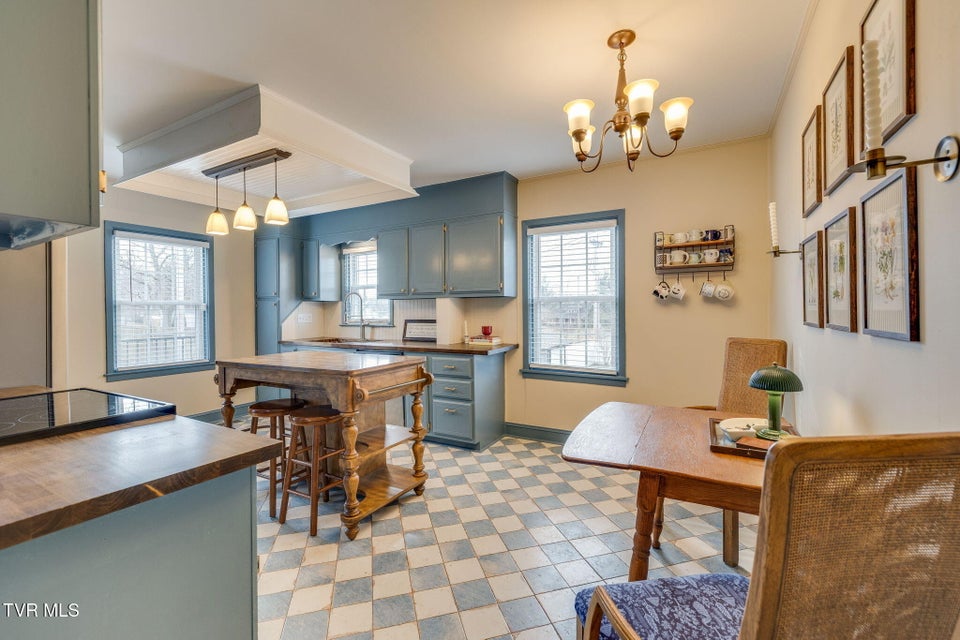 Photo #8: 1037 Watauga Street