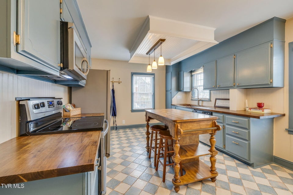 Photo #10: 1037 Watauga Street