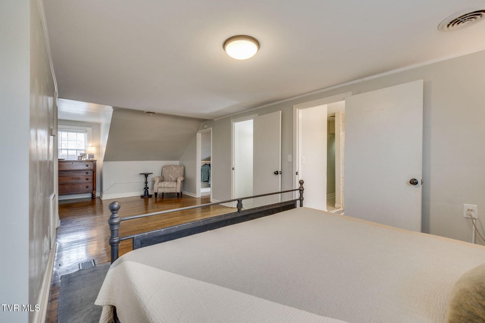 Photo #20: 1037 Watauga Street