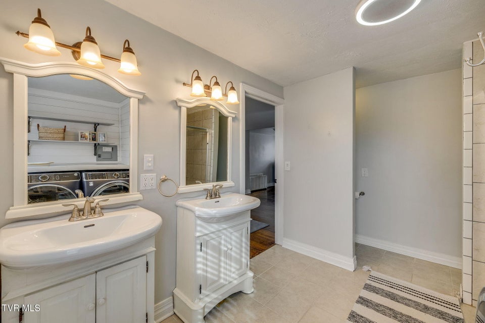 Photo #24: 1037 Watauga Street