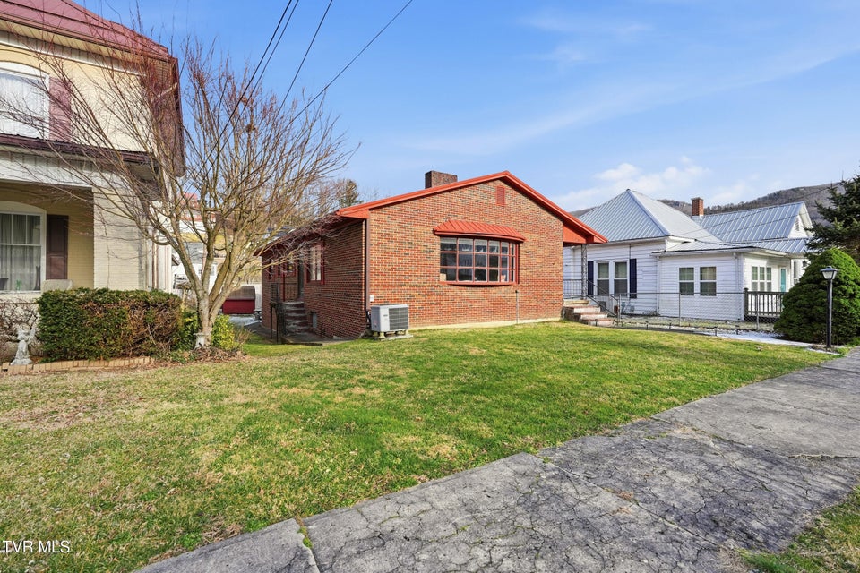 Photo #3: 128 10th Street